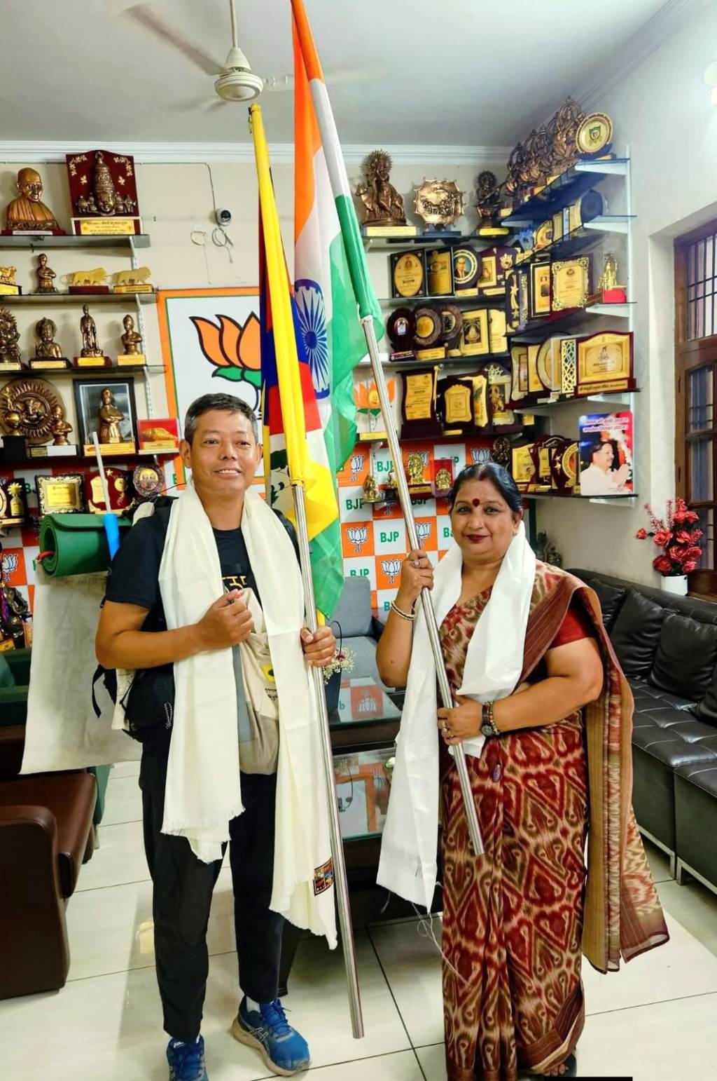 Mayor Extends Warm Welcome to Tibetan Pilgrim Tsering Tharchin in Karnal